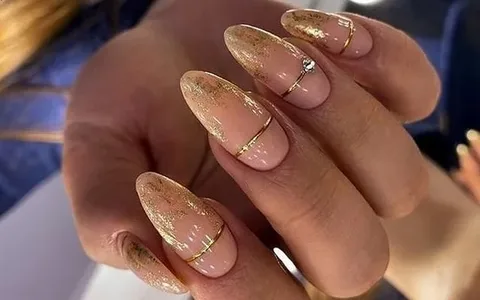 Solid Rose Gold Manicure Techniques