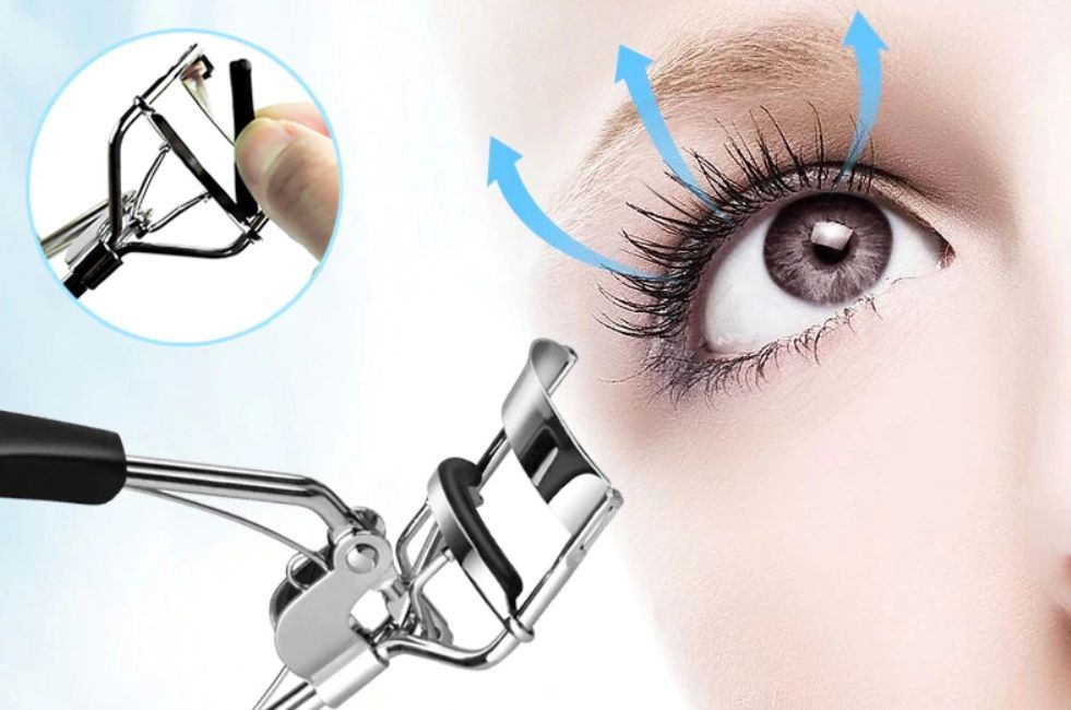 Heat your lash curler