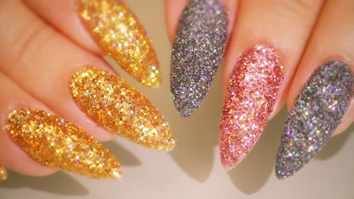 Glitter nails