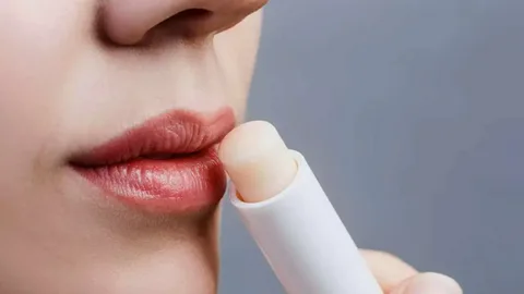 Hydrate Your Lips