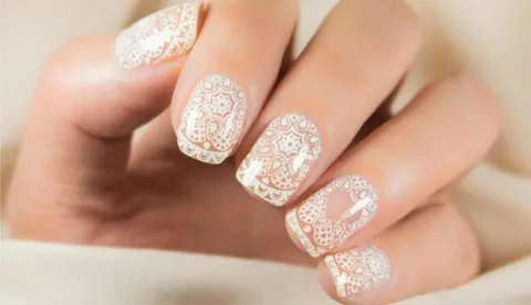 Pearl Lace Nails