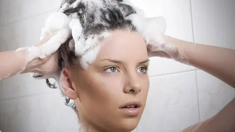 Shampooing causes hair loss