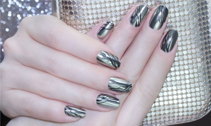 metallic nails